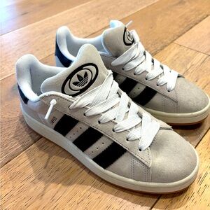 Adidas campus originals. Like new. Womens 9.5.